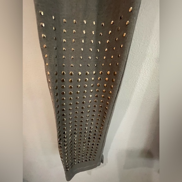 Vegas Royalty (2) Piece Set Gray & White Embellishment Tank Top New Orleans Sz M - Picture 8 of 16